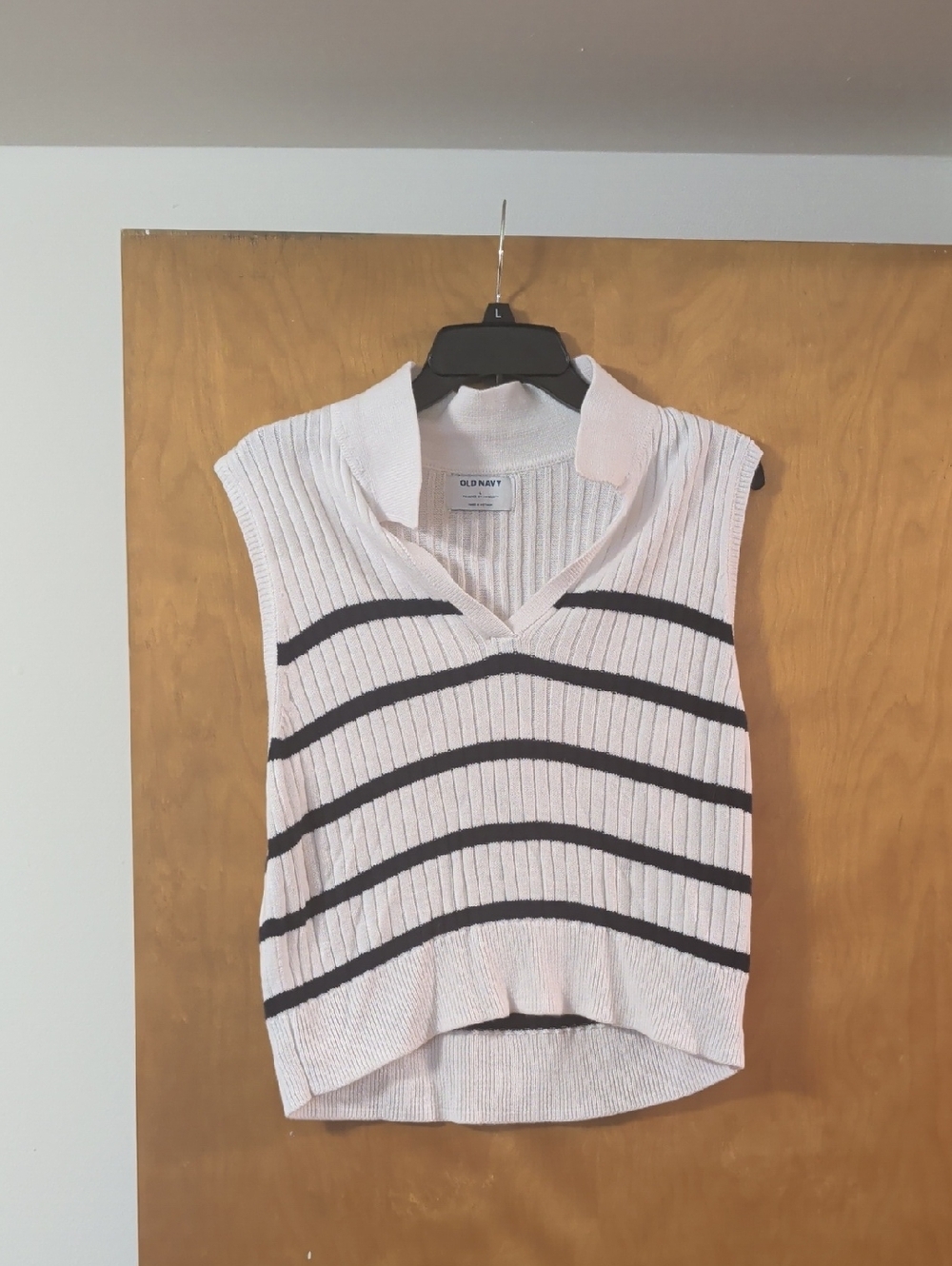 Old Navy Light Pink Ribbed Sleeveless Polo Top with Black Stripes